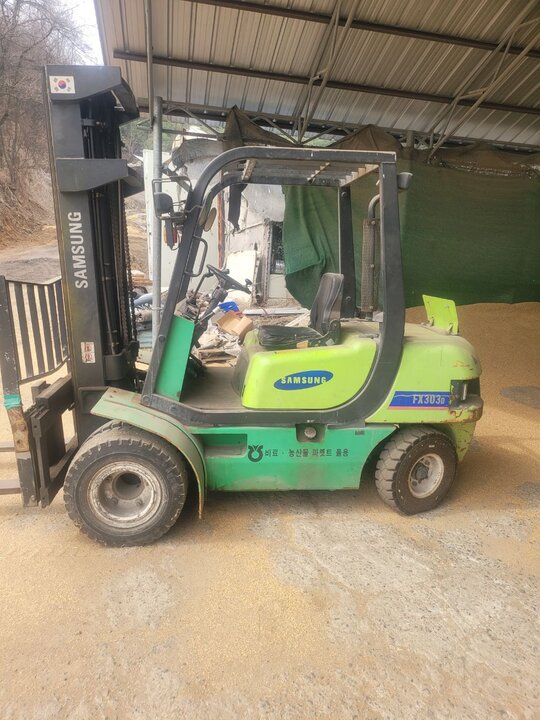Clark Forklift 3톤  Forklift 사진1