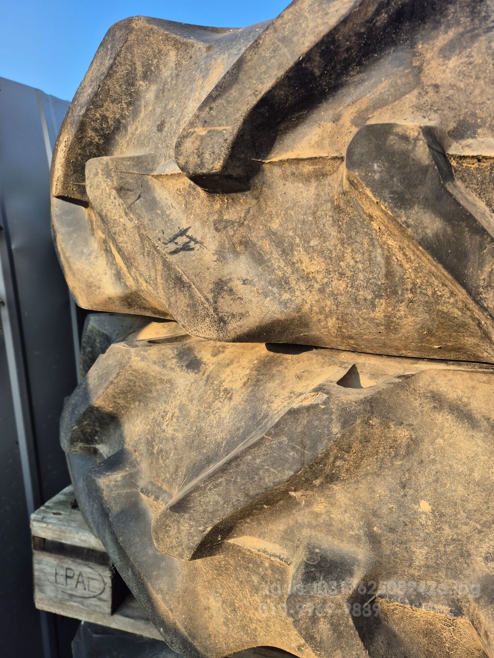 트랙터바퀴12,4-26 트랙터바퀴12.4-26 트랙터바퀴12.4-26 트랙터바퀴 사진2