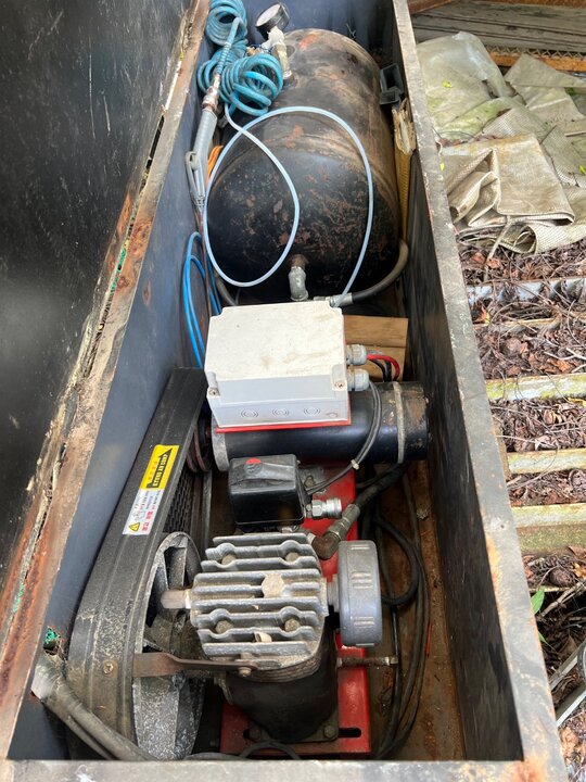 12v DC 컴프레서 출장용  농기계나 차량에 장착해서 사용하는 12v DC 컴프레서  12v DC 컴프레서 출장용 콤프레셔 12v DC 컴프레서 출장용 콤프레셔 사진1