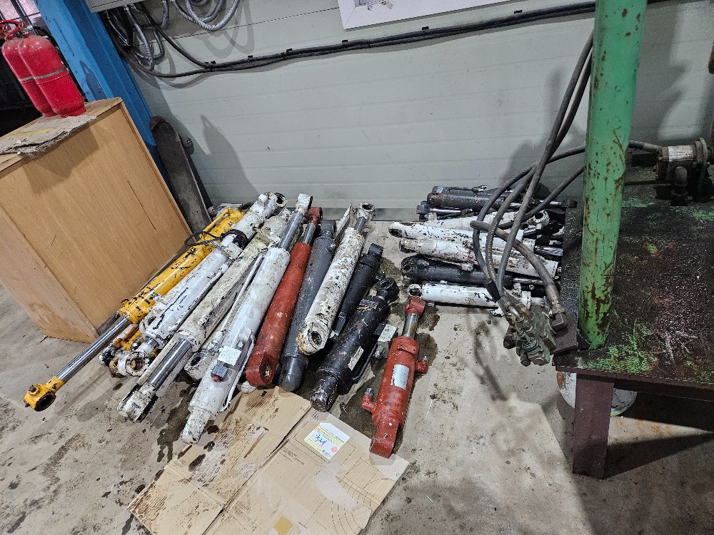    미니포크레인1톤2톤3.5톤실린더 사진1