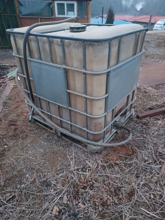  물탱크  와 상자 물탱크  와 상자  물탱크  사진1