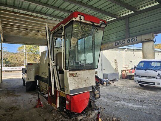 Kukje Combine Harvester DKC685 (4Rows) Engine, Transmission, 탈곡부, 크롤러 사진1