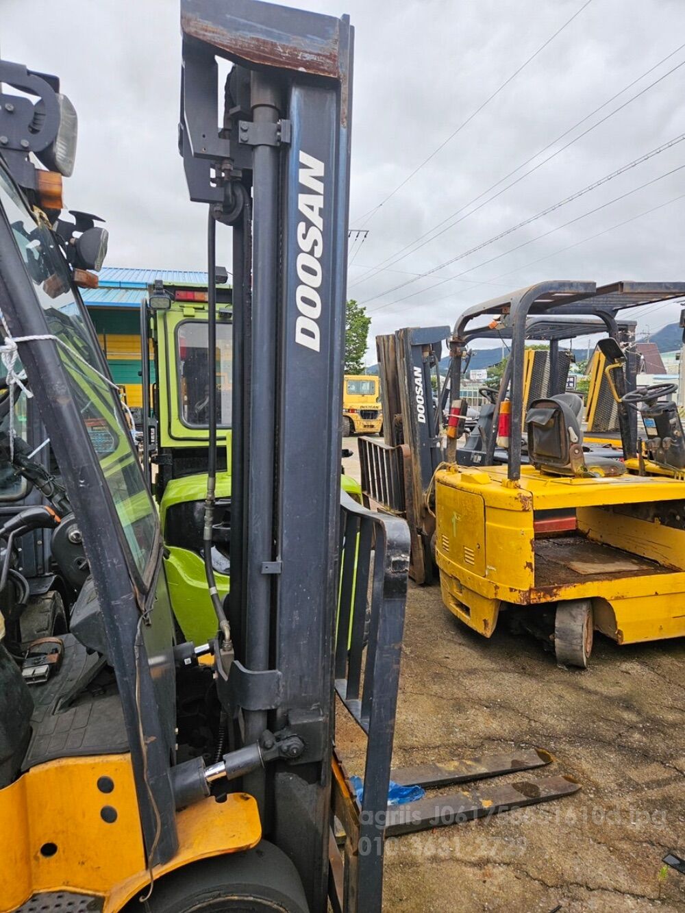 두산 지게차 마스트 2-2.5톤용 3단 마스트 5560 사진2