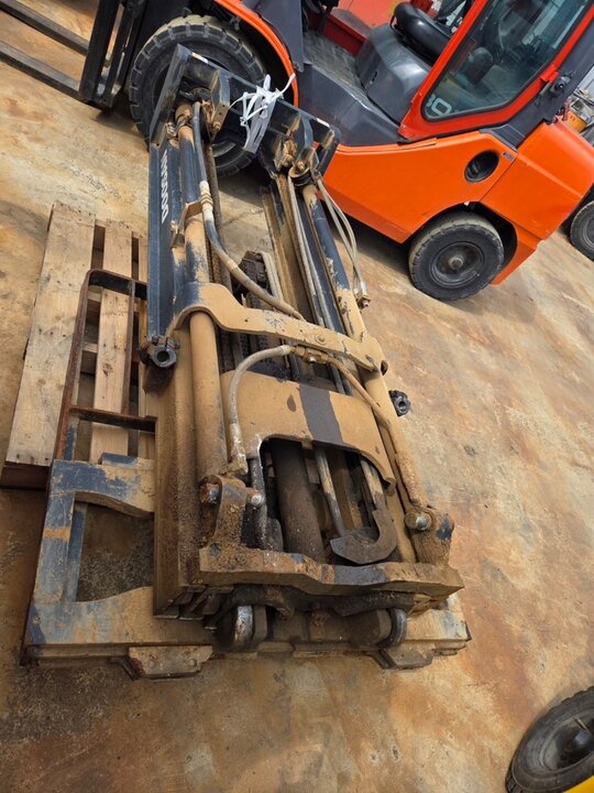 Doosan 2.5톤 지게차 마스트  3단 4730 사이드 쉬프트 사진1