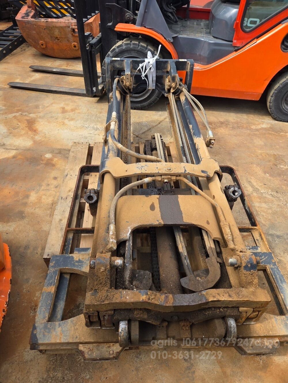 Doosan 2.5톤 지게차 마스트  3단 4730 사이드 쉬프트 사진2