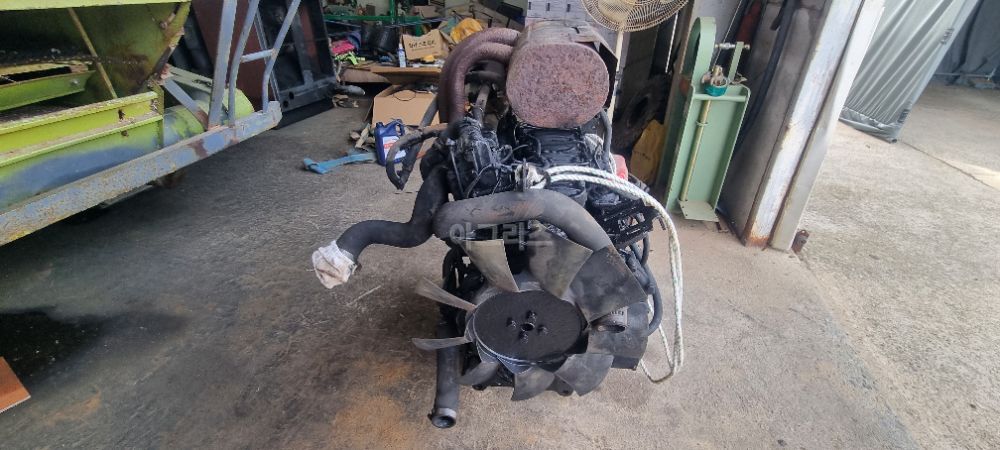 LS Tractor L7020  Engine  사진2