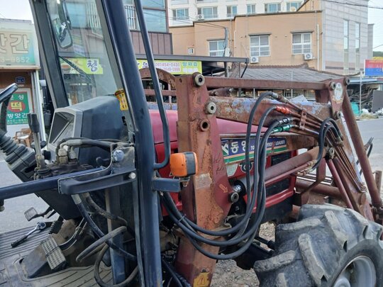 TYM 트랙터 T550 (55마력) 로더 쎗트  사진1
