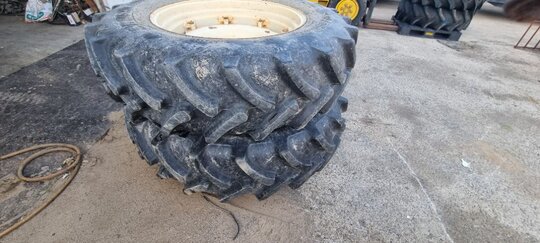 TYM 동양 T860타이어  조합 16.9 34 타이어  사진1