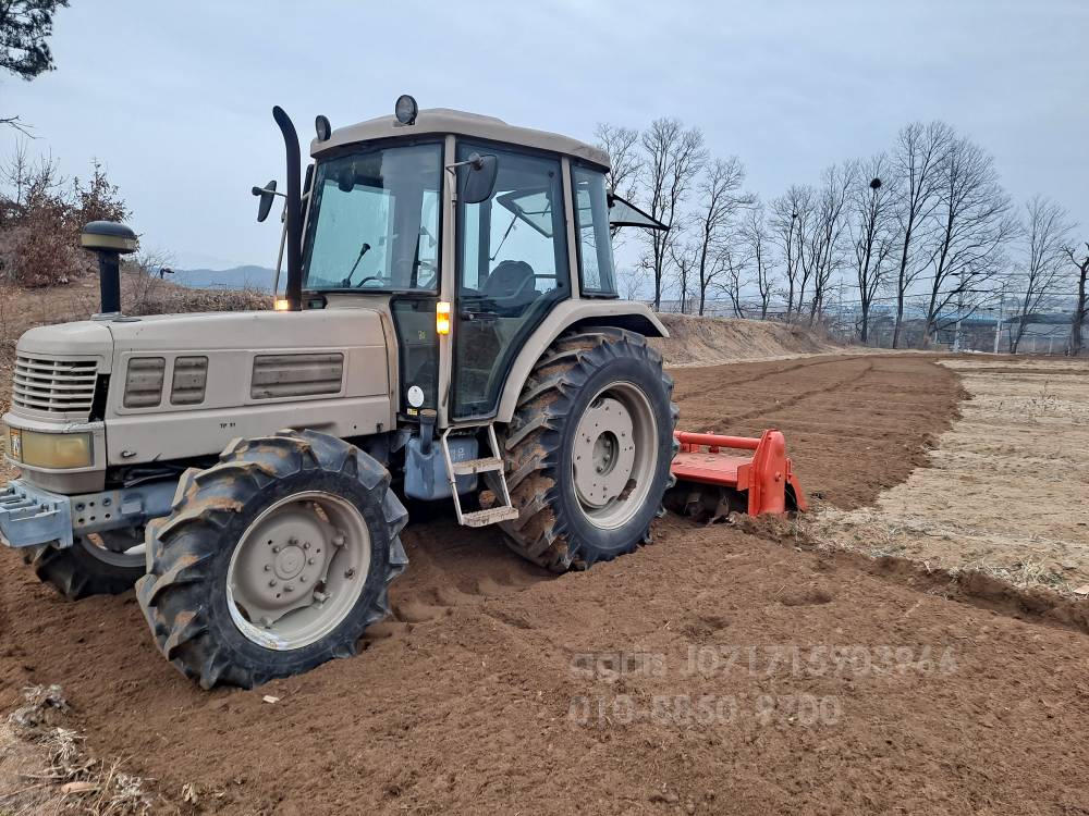 Daedong Tractor D85 (85hp) 사진1