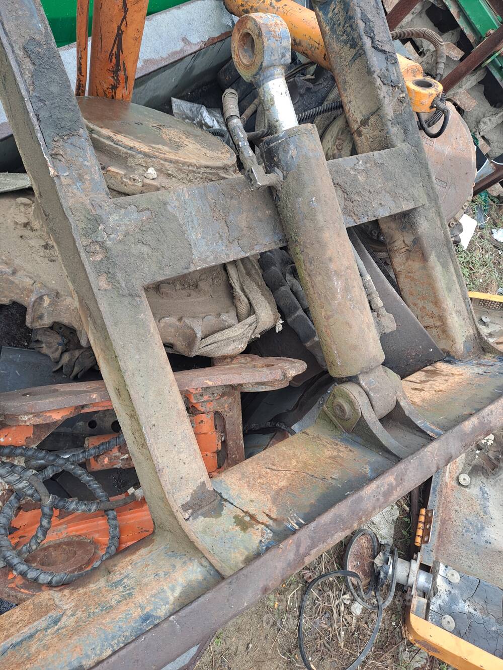 삼성MX3A 굴삭기 MX3.3A.55 굴착기관련 부품 삼성굴착기3A엔진.펌프.주행감속기.본네트 사진2