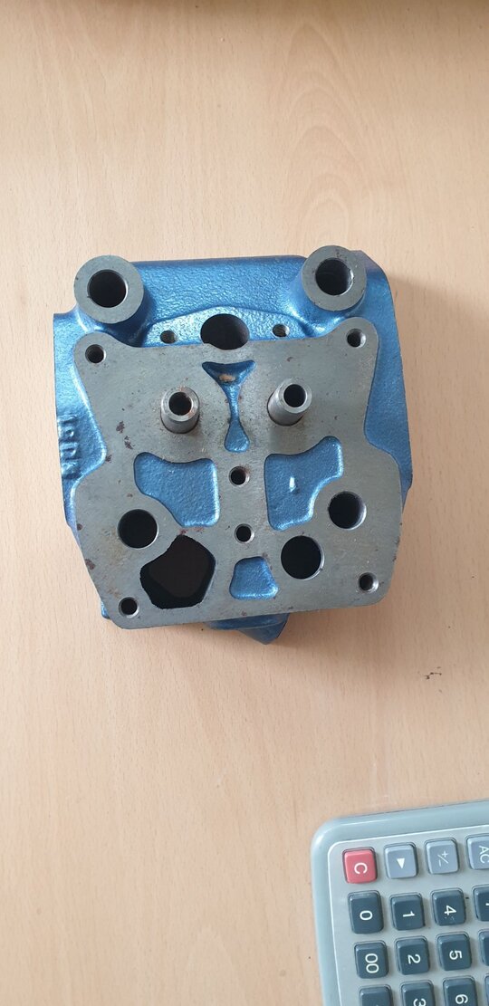 대동 경운기 ND130 실린더 사진1