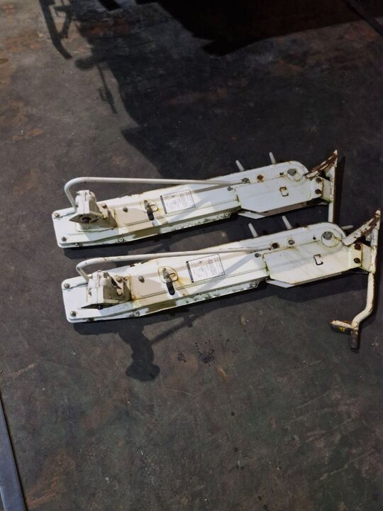  디바이드. 쓰러진 벼 끌어올리는 보조러그 동앙. 국제 .4조  디바이드. 벼 끌어올리는 Cutting Part 러그 사진1