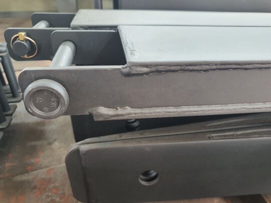  지게차덧발 지게차덧발  날카롭지 않고 튼튼한 국내제작 덧발 사진1