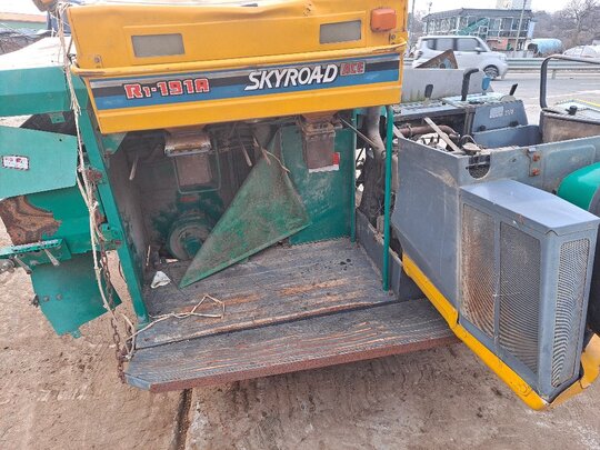 대동 콤바인 R1-191A (2조식) 전체.부분적으로 사진1