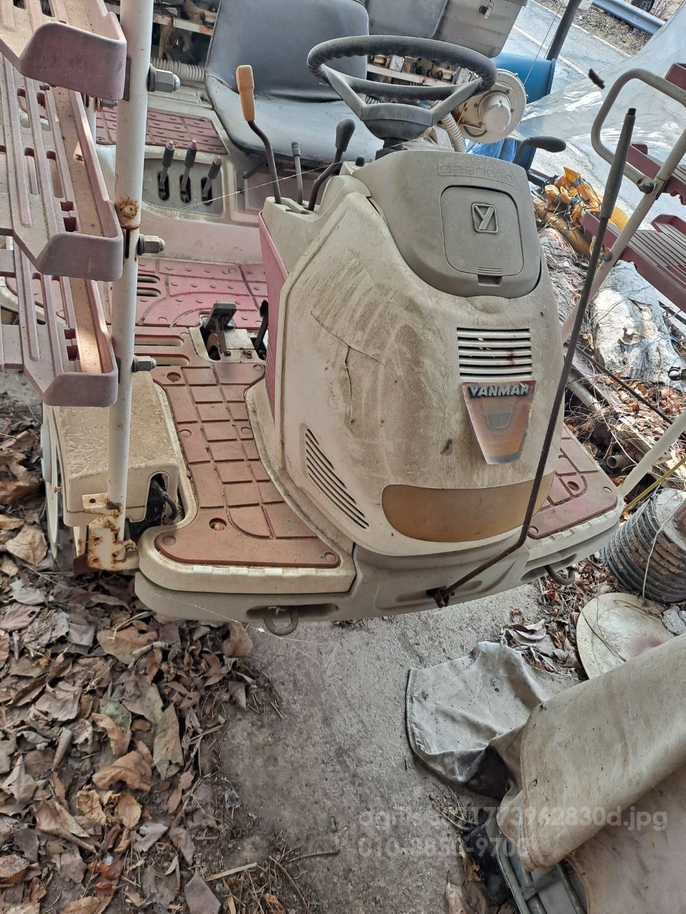 얀마 이앙기 VP6 (6조식) 전체.부분적으로 사진2