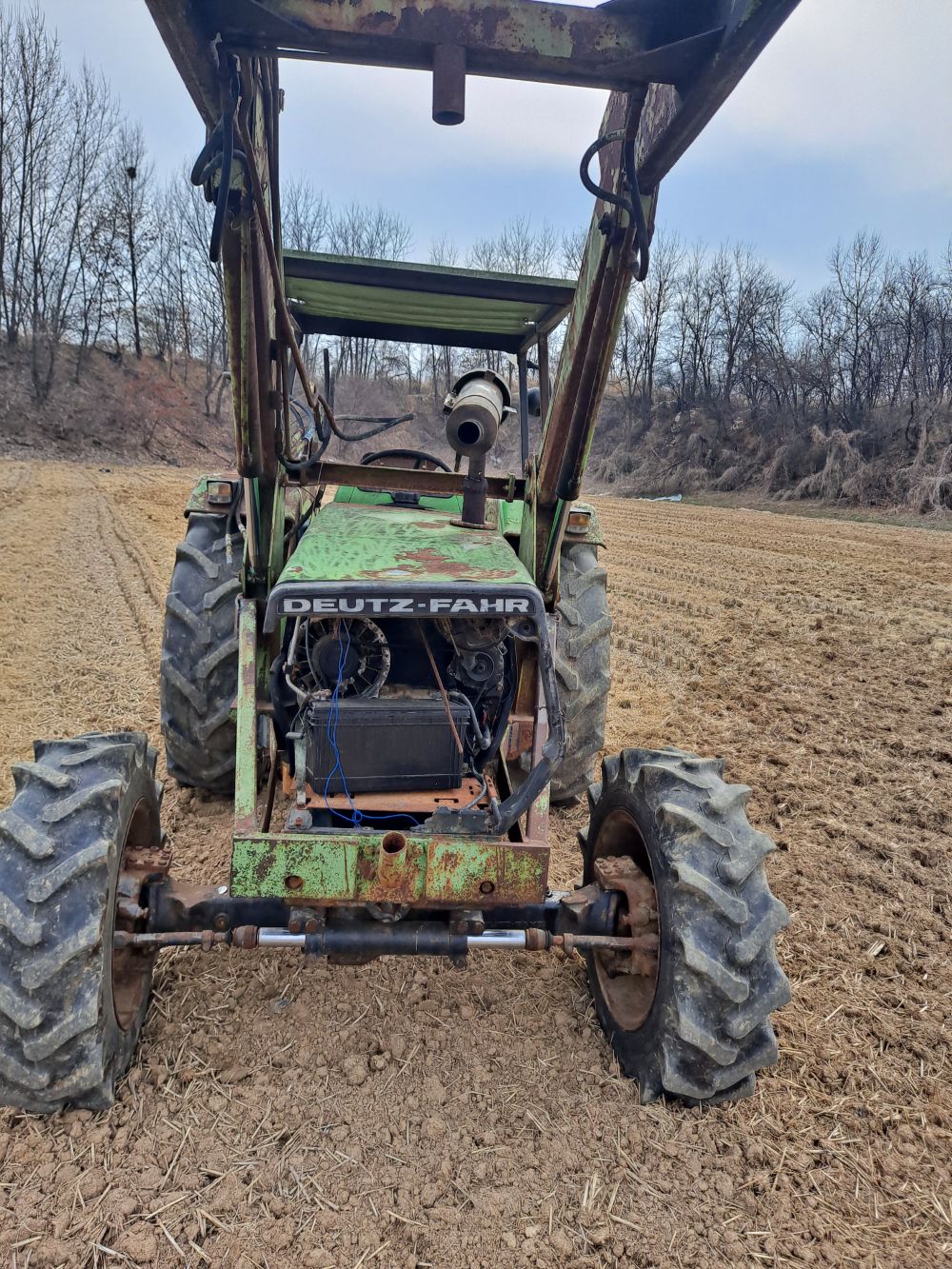  전체기능 잘돼고 엔진시동시 나바가스 나요 독일 도이지 트랙터 공냉식  Assy.Spare Parts적으로 사진1
