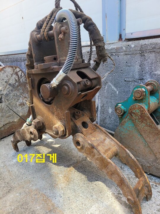 017회전Bale Gripper 017회전집게  017회전Bale Gripper  사진1