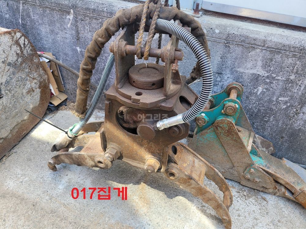  017회전Bale Gripper 017회전집게  017회전Bale Gripper  사진2