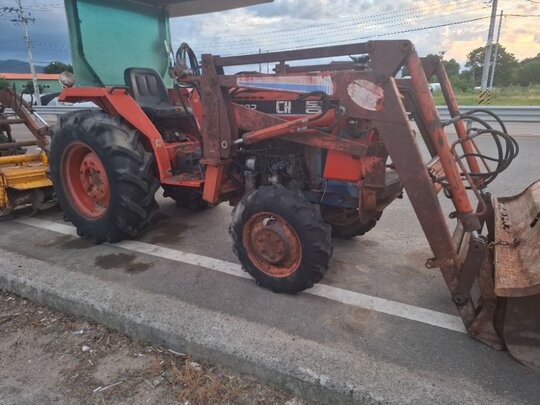 대동 트랙터 L3502 (35마력) 전체.부분적으로 사진1