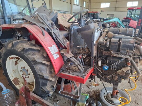 Kukje Tractor F3850 (38hp) 국제트랙KT23부터F455구형트랙터Spare Parts 사진1