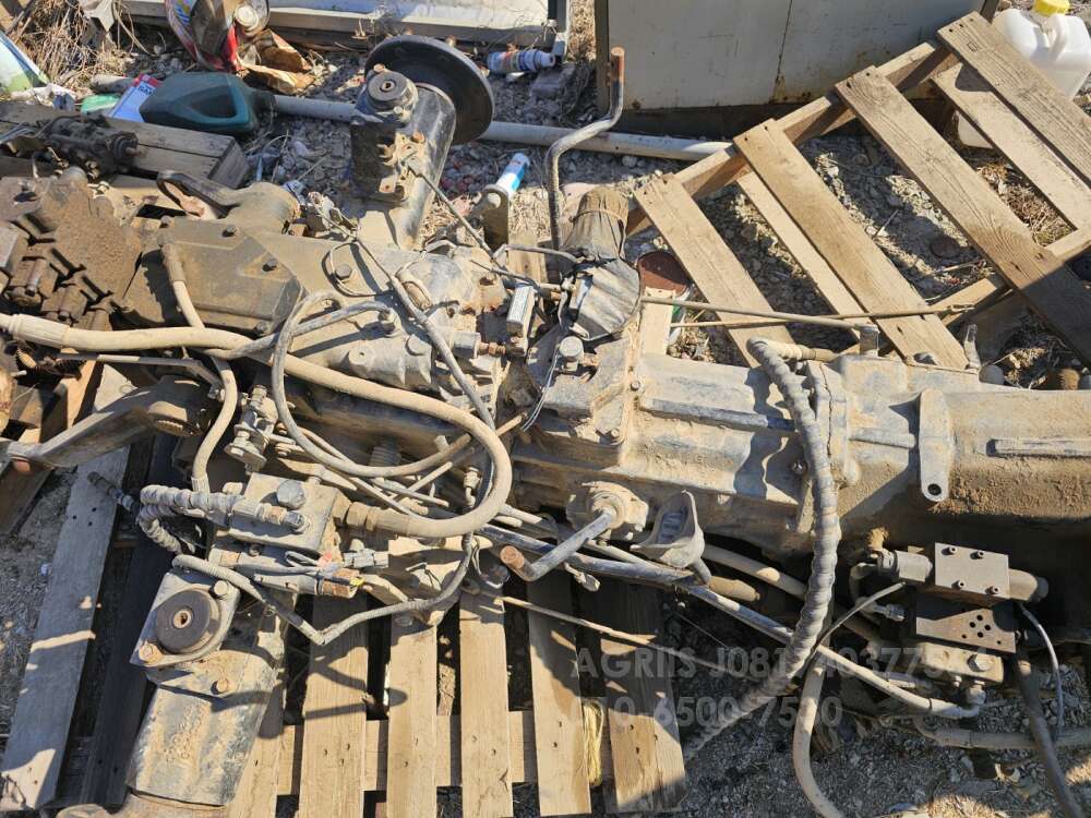 TYM 트랙터 T720 (72마력) 엔진 미션 사진2