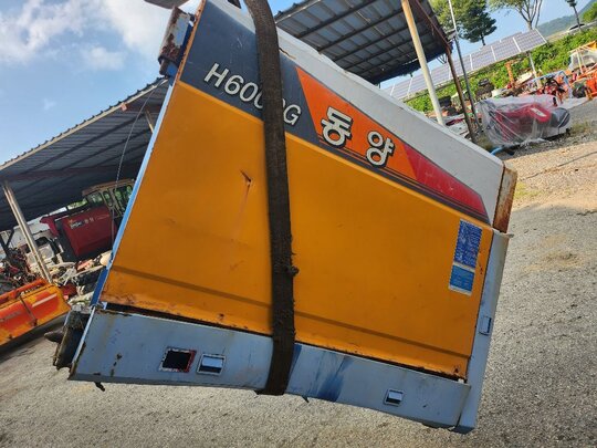 TYM 콤바인 H6000 (4조식) 곡물탱크  사진1