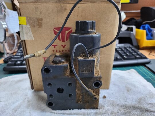 TYM Tractor T680 (68hp) 피티오 밸브 Assy 사진1