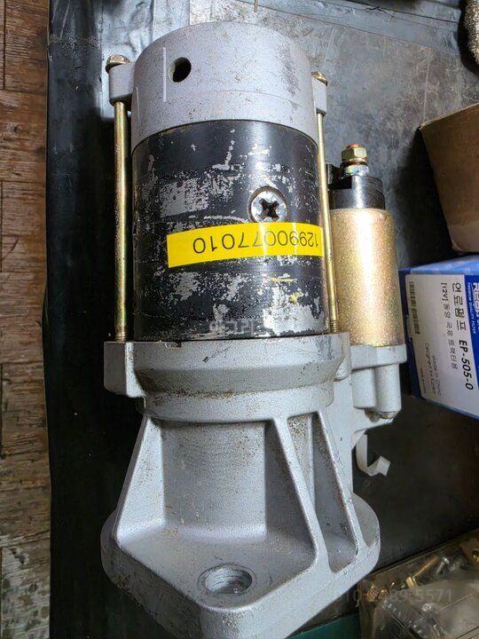 TYM Combine Harvester C805G (5Rows) 시동Motor 사진1
