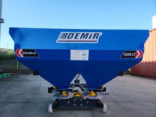  Fertilizer Spreader 비료1000L,1200L  앞좌측면