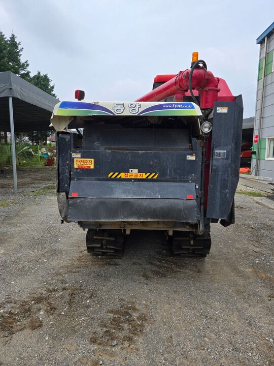 TYM Combine Harvester CX585G (5Rows) 앞좌측면
