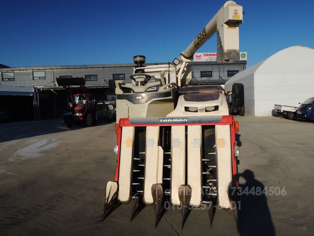 얀마 콤바인 AW580K (5조식) 뒤우측면