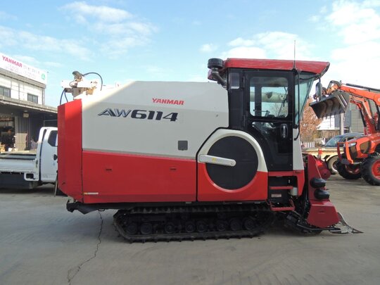 Yanmar Combine Harvester AW6114 (6Rows) 앞좌측면