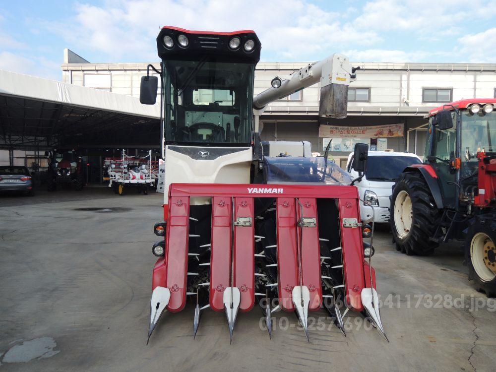 Yanmar Combine Harvester AW6114 (6Rows) 뒤우측면