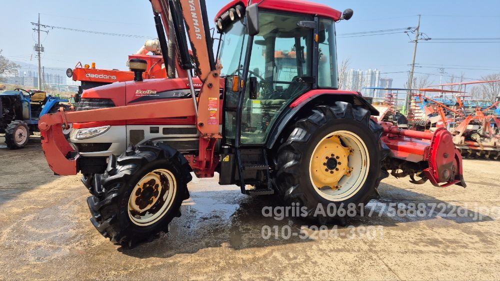 얀마 트랙터 EG775 (75마력) 뒤우측면