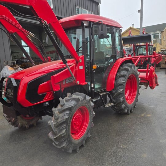 TYM 트랙터 T552 (55마력) 앞좌측면
