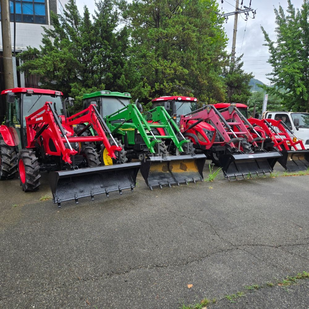 TYM 트랙터 T553 (55마력) 뒤우측면