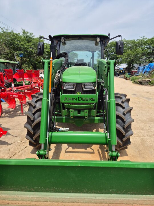 JohnDeere Tractor 5075E (74.8hp) 앞좌측면