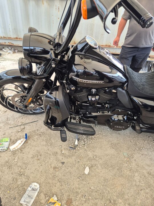 할리 오토바이 1800CC 1800CC 앞좌측면