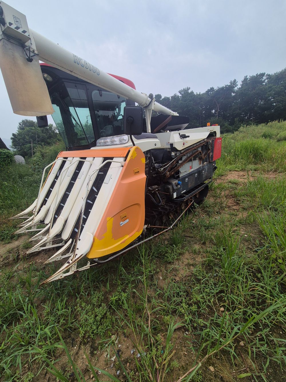 Kukje Combine Harvester KC6130 (6Rows) 뒤우측면