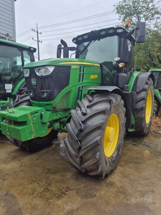 존디어 트랙터 6250R (250마력) 앞좌측면