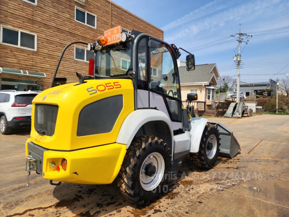  Loader 5055  운전석