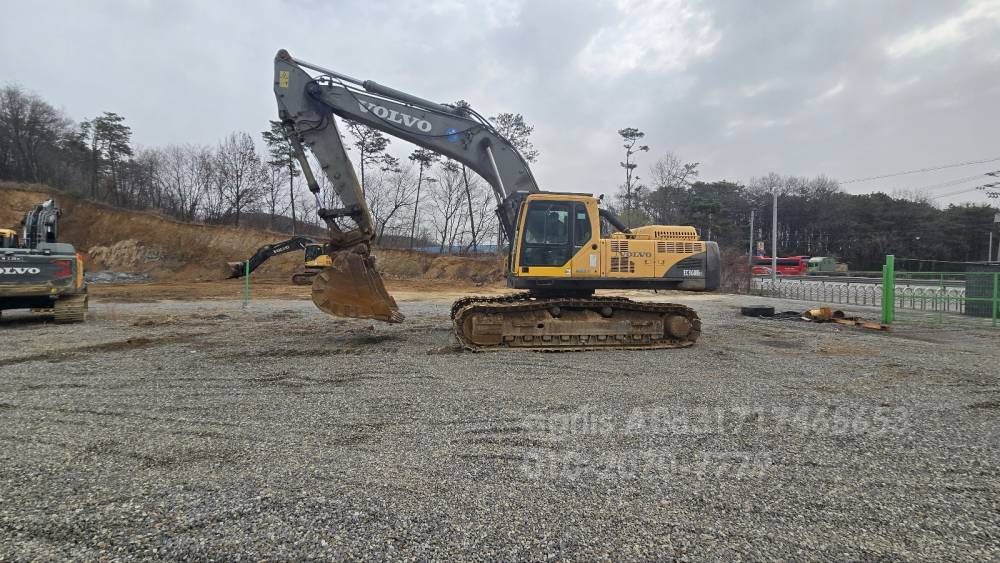  Excavator EC360BPRIME  앞좌측면