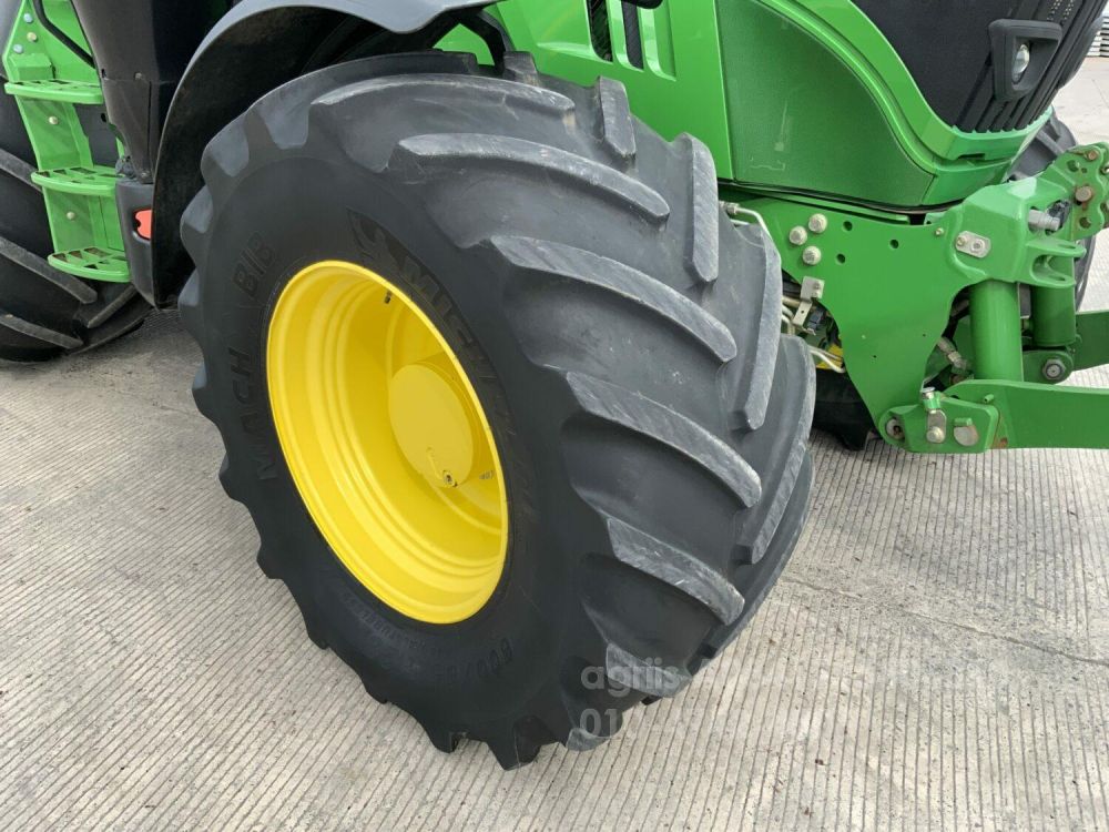 JohnDeere Tractor 6195R  엔진내부