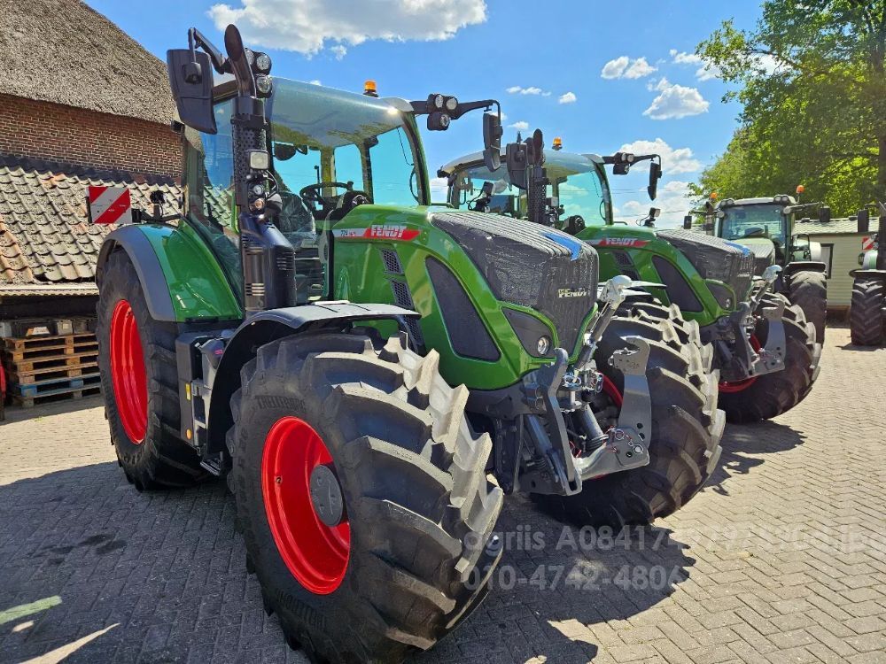 펜트 트랙터 Fendt 724 뒤우측면