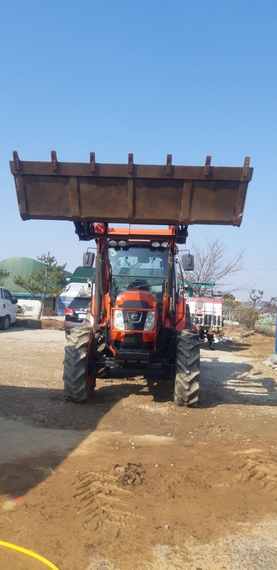 대동 트랙터 PX1000PSC (100마력) 앞좌측면