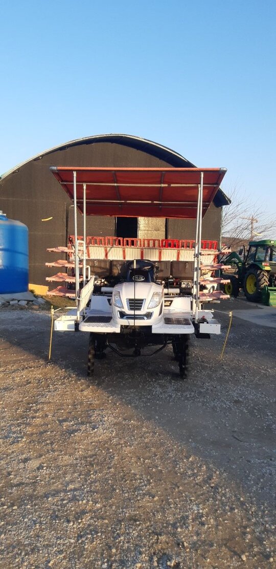 Kukje Rice transplanter RGO-80SD (8Rows) 앞좌측면