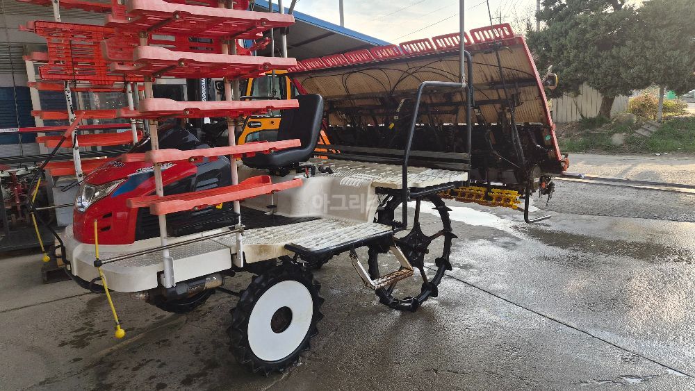 대동 이앙기 ERP80DGPS (8조식) 뒤우측면