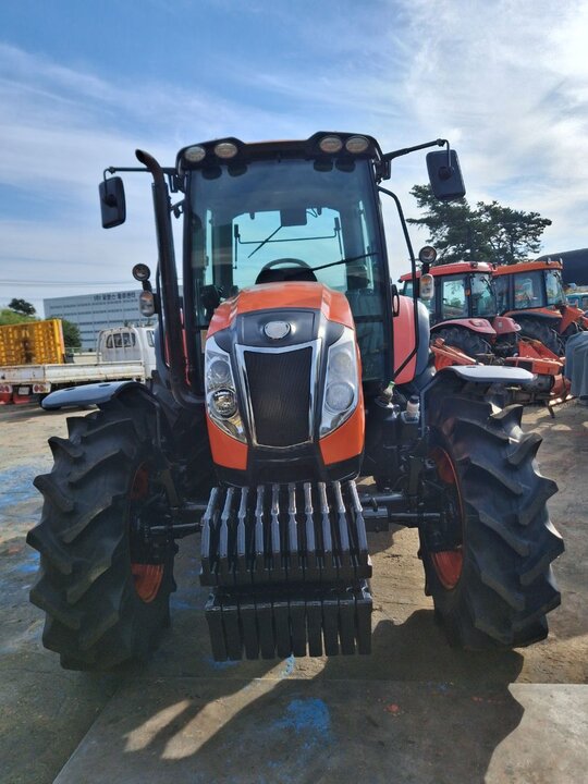 대동 트랙터 PX1150 (115마력) 앞좌측면
