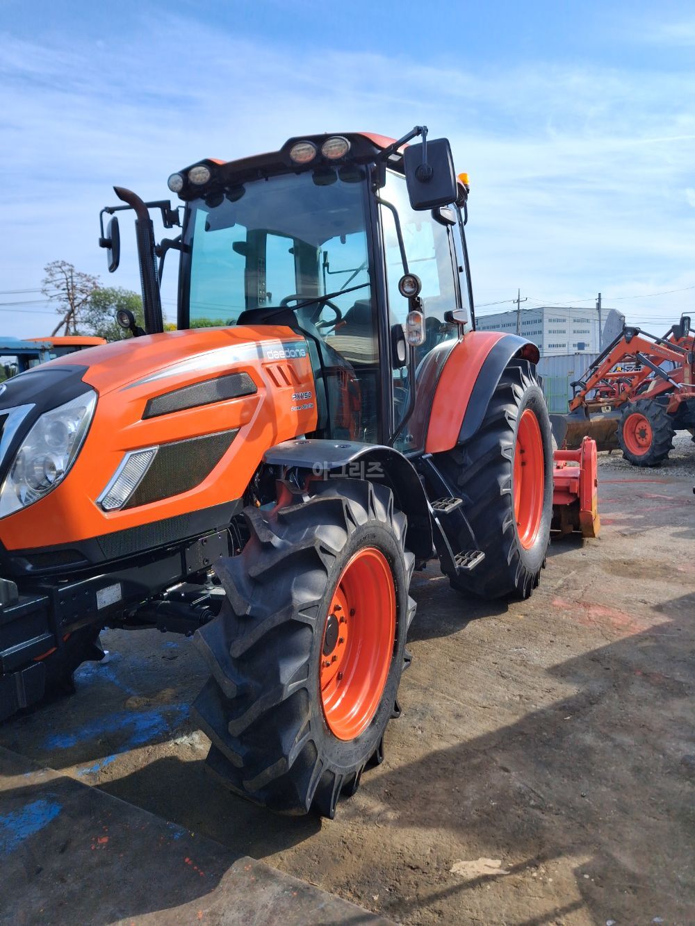 대동 트랙터 PX1150 (115마력) 뒤우측면
