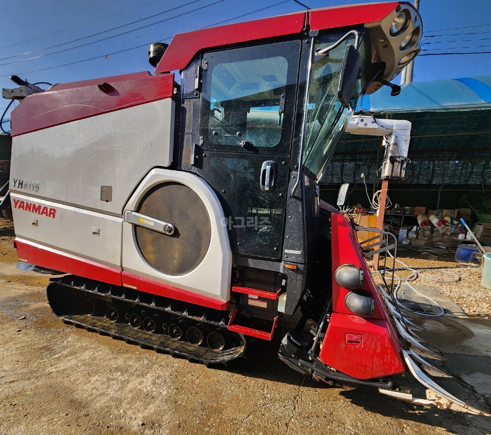 Yanmar Combine Harvester YH6115 (6Rows) 뒤우측면